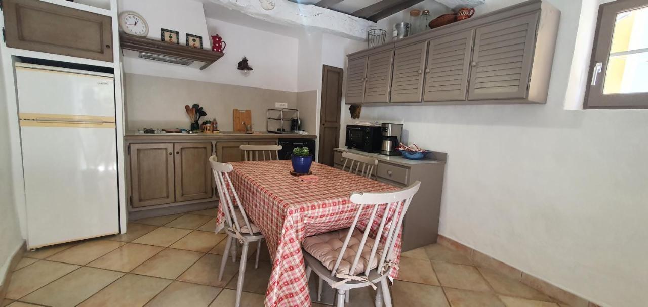 La Carriera, petite maison sud Ventoux, au charme Provençal Bédoin Exterior foto